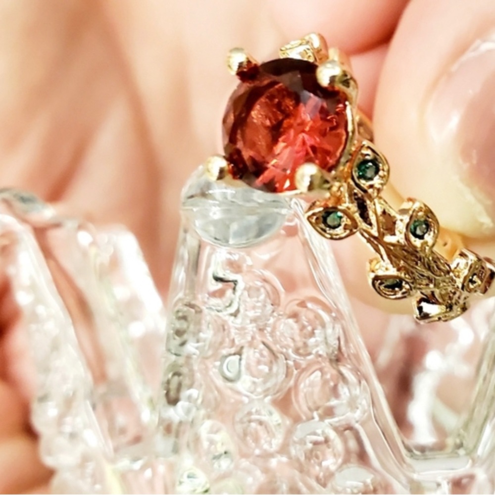 Grand Romantic Gesture Red Ruby Rose Emerald Gree… - image 1